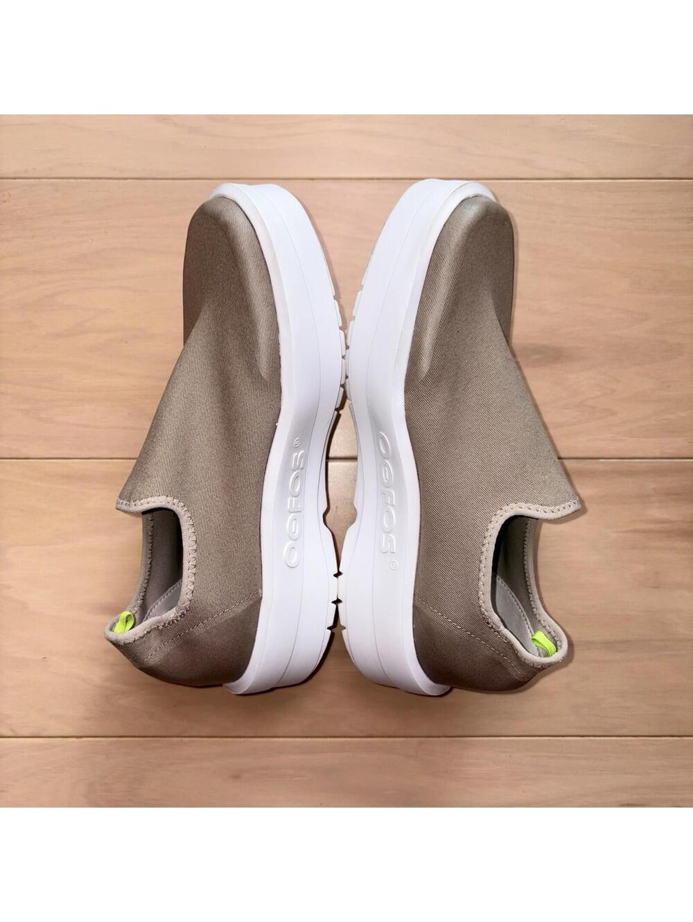 OOFOS OOmg EeZee Low Slip On Shoes Women’s 9.5 Taupe White Recovery - Picture 2 of 8